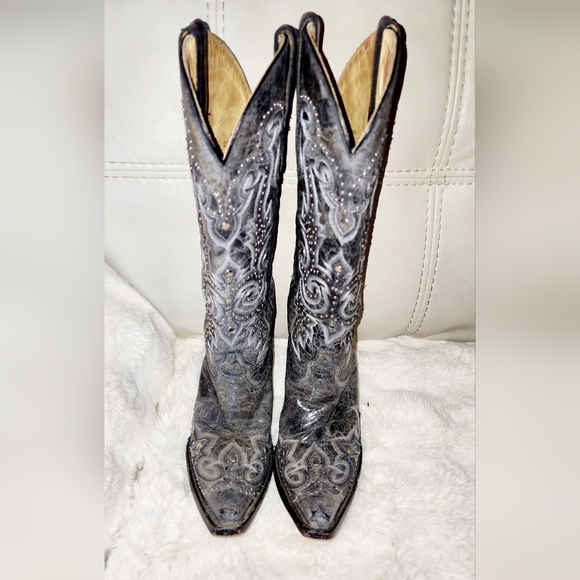 Corral Boots, tall Snip-toe, size 8.5 - Picture 2 of 7